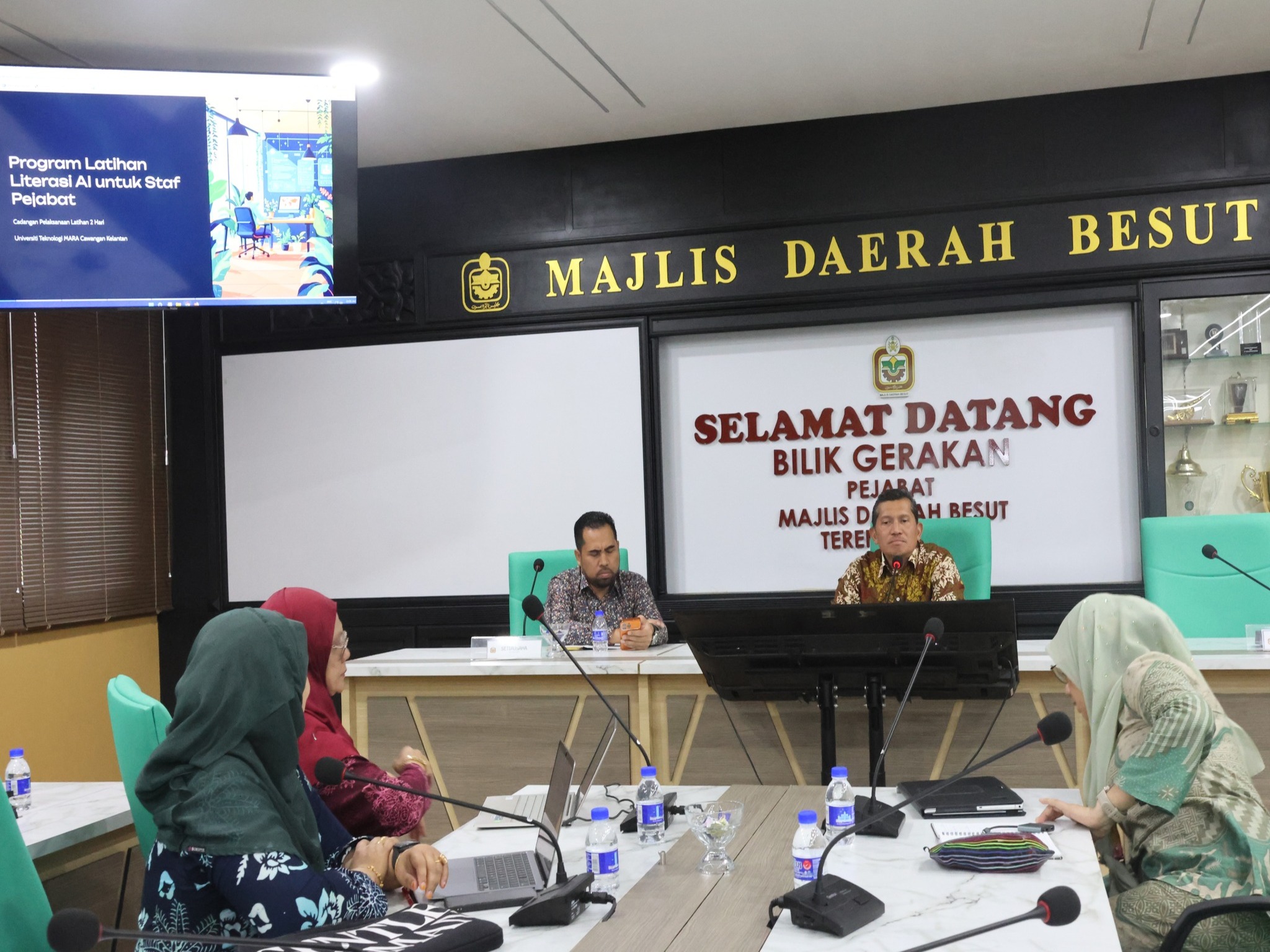 TAKLIMAT CADANGAN PELAKSANAAN KURSUS DIGITAL & KECERDASAN BUATAN (AI) KEPADA KAKITANGAN MAJLIS DAERAH BESUT (MDB)