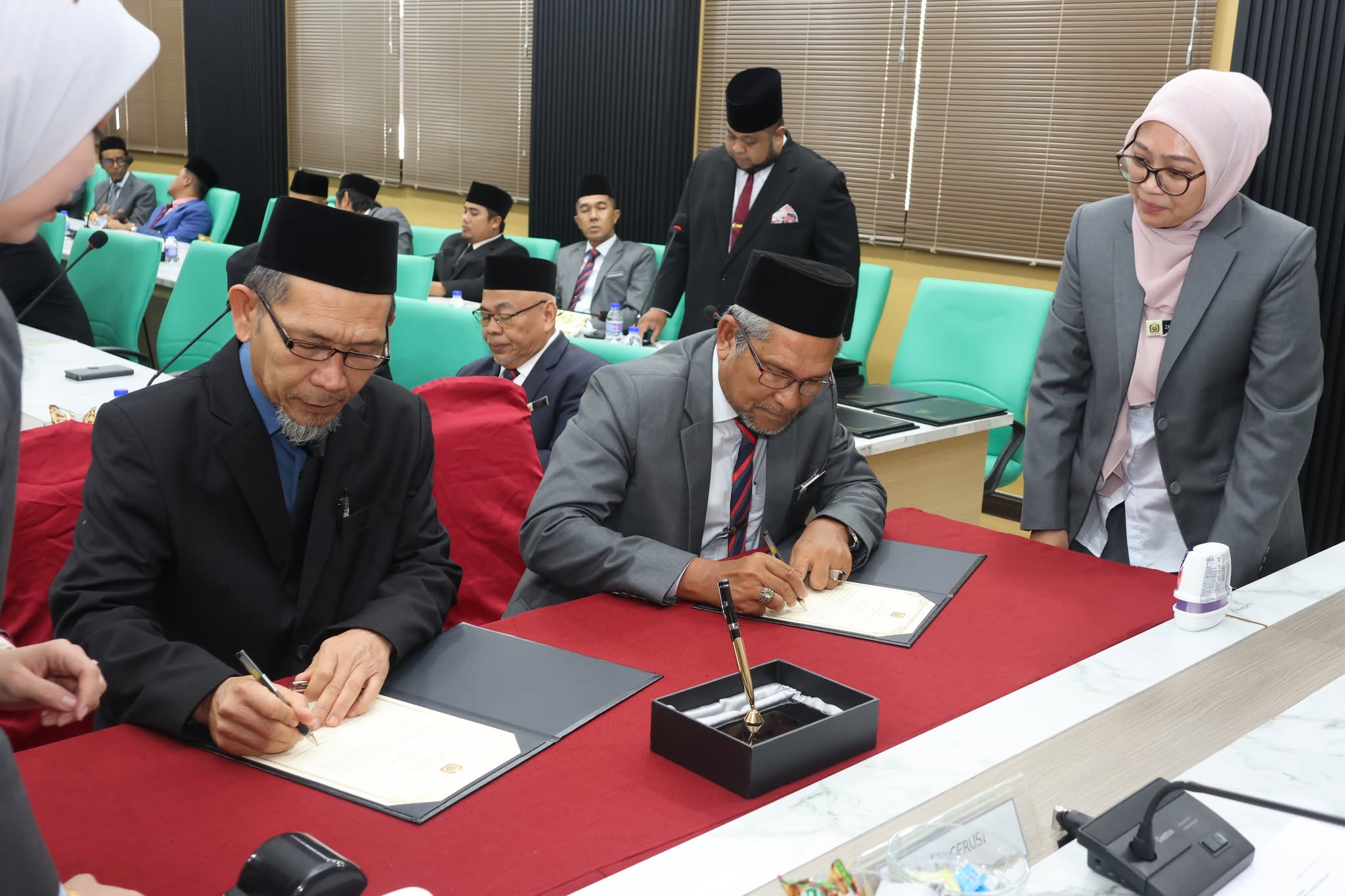 AHLI MAJLIS 14