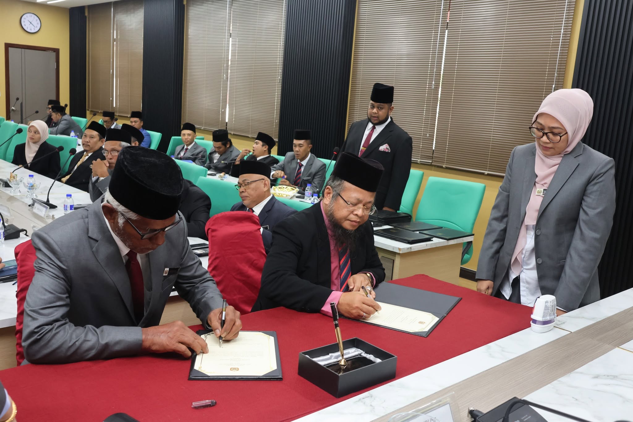 AHLI MAJLIS 22