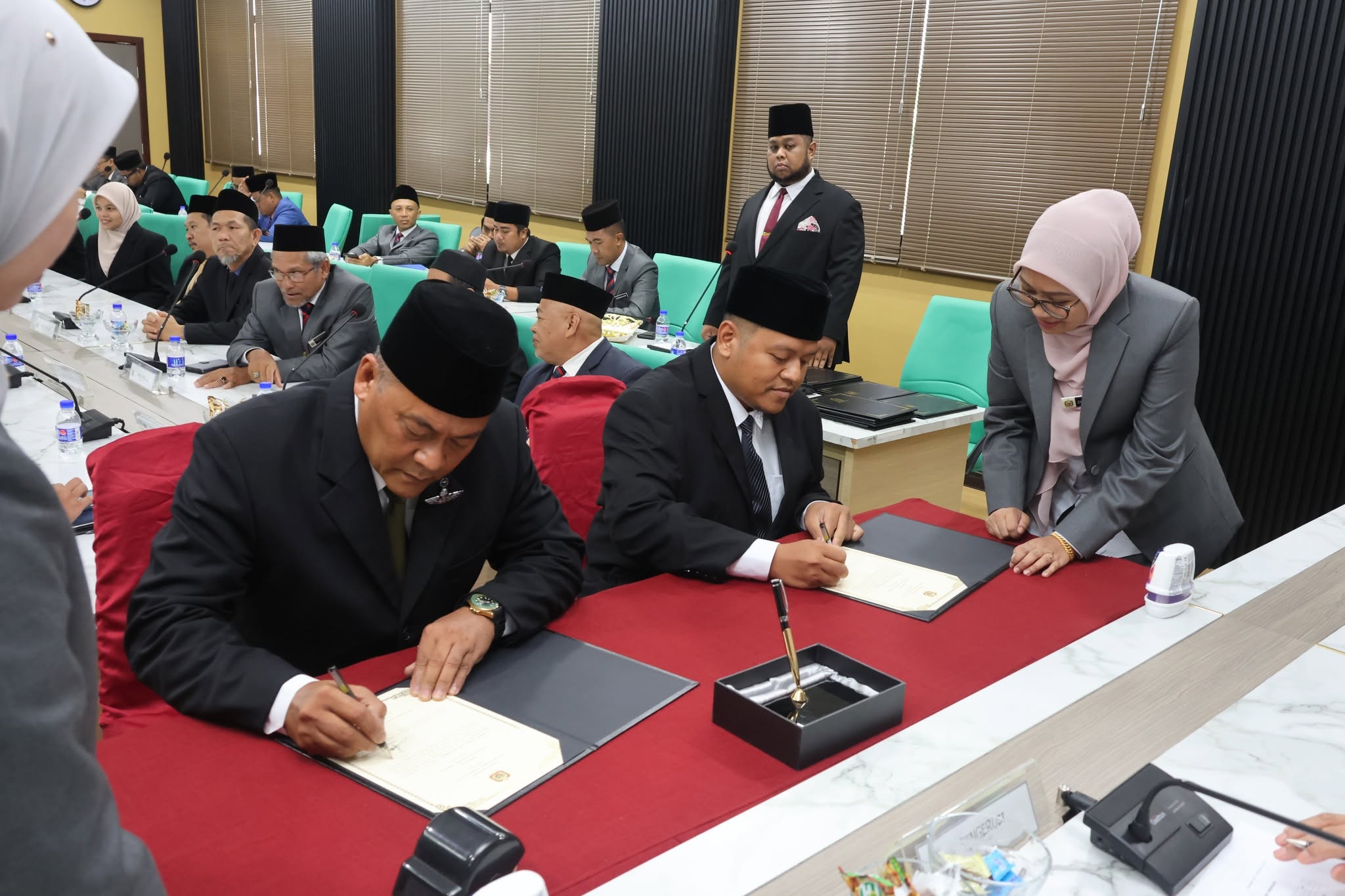 AHLI MAJLIS 30