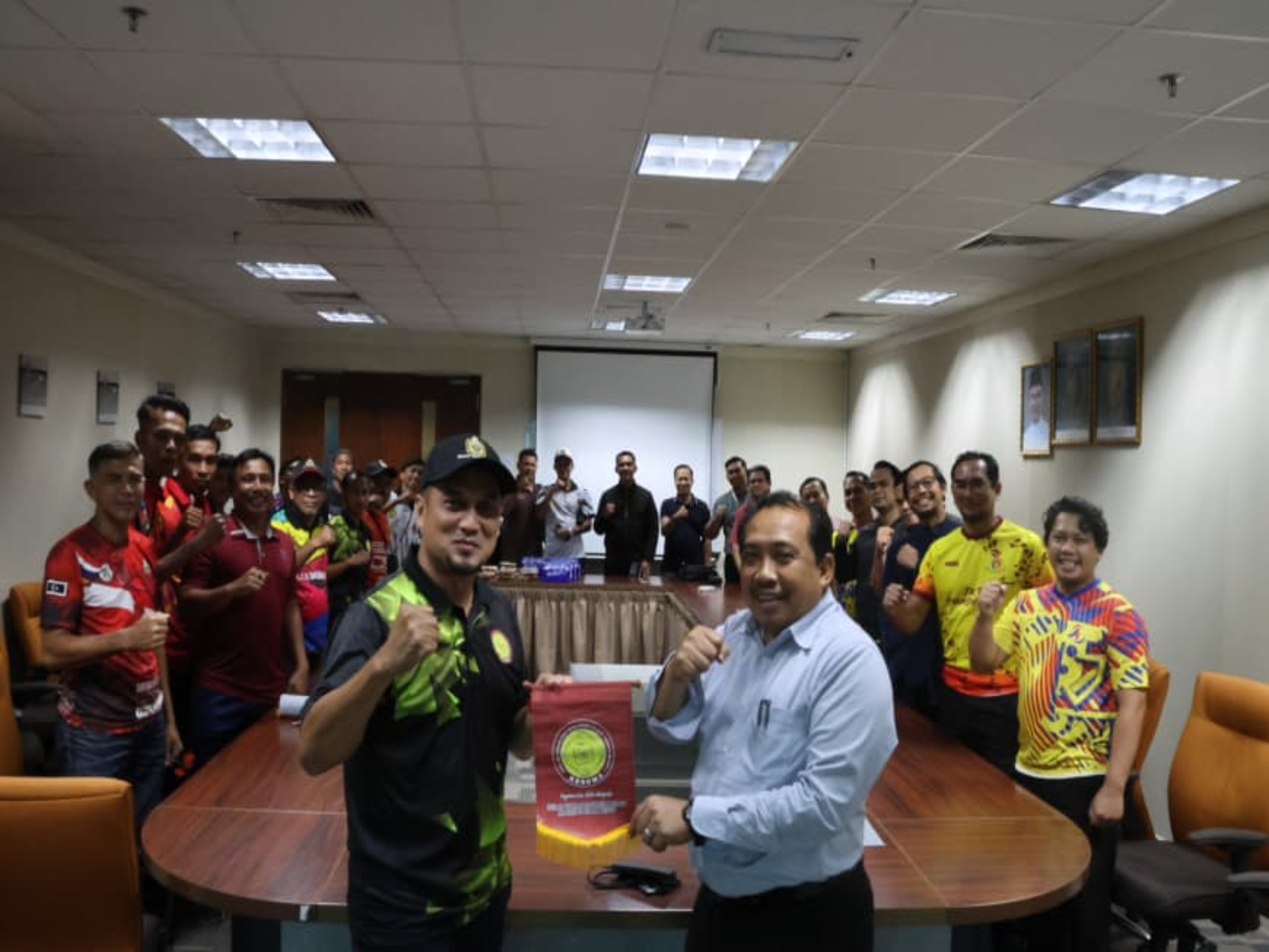 PROGRAM RIADAH UKHWAH MAJLIS DAERAH BESUT BERSAMA JABATAN KERAJAAN TEMPATAN